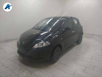 Lancia Ypsilon 1.0 firefly hybrid Platino s&s 70cv