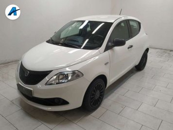 Lancia Ypsilon 1.0 firefly hybrid Silver s&s 70cv